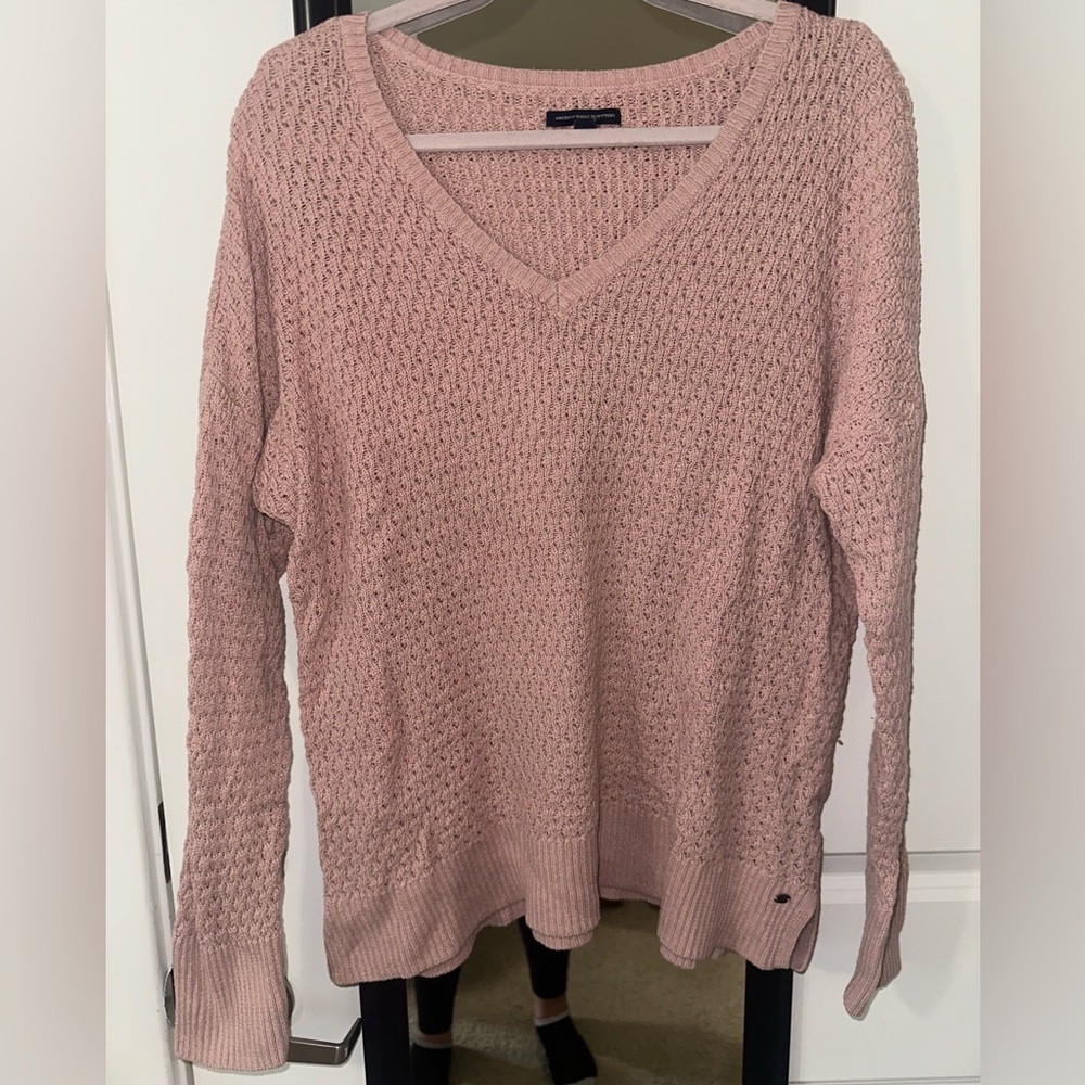 American Eagle Outfitters Women's V-Neck Sweater in Dusty Rose